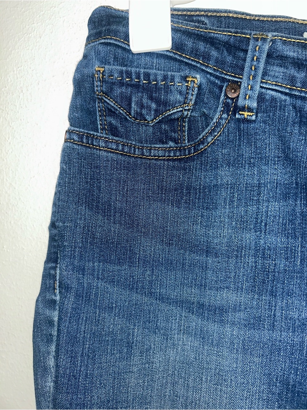 Levi's Perfectly Slimming 512 Bootcut Jeans - Picture 4 of 12